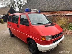 Rood Gebruikt 1994 VW Caravelle MPV | € 7.499