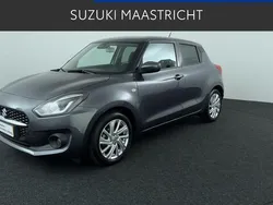 Grijs Gebruikt 2022 Suzuki Swift Hatchback | € 19.950 (Eerlijke prijs)