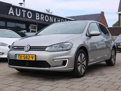 Grijs, metallic lak Gebruikt 2018 VW e-Golf Hatchback | € 10.950 (Goede deal)