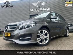 Grijs Gebruikt 2016 Mercedes B180 Prestige MPV | € 14.940 (Eerlijke prijs)