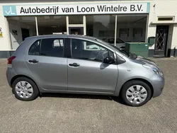 Zilver Gebruikt 2011 Toyota Yaris Hatchback | € 6.450 (Eerlijke prijs)