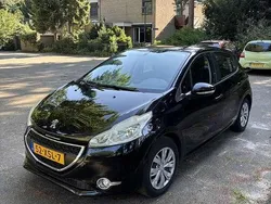 Zwart Gebruikt 2012 Peugeot 208 Hatchback | € 3.999 (Eerlijke prijs)