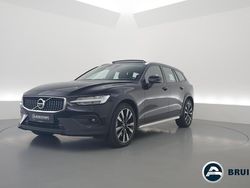 Zwart Gebruikt 2022 Volvo V60 CC Pro Stationwagen | € 43.900