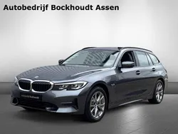 Grijs Gebruikt 2022 BMW 330e Stationwagen | € 34.900 (Super prijs)