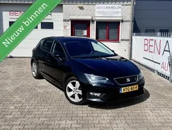 Zwart Gebruikt 2016 Seat Leon FR Hatchback | € 12.945 (Eerlijke prijs)