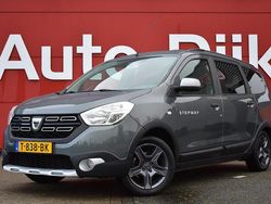 Grijs Gebruikt 2017 Dacia Lodgy Stepway MPV | € 7.950 (Goede deal)