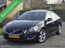 Zwart Gebruikt 2013 Volvo S60 Summum Sedan | € 6.990