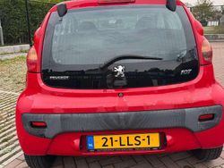 Rood Gebruikt 2010 Peugeot 107 Hatchback | € 2.300 (Goede deal)