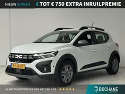 Wit Gebruikt 2022 Dacia Sandero Expression Hatchback | € 16.945 (Eerlijke prijs)