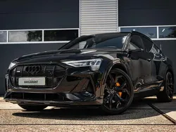 Zwart Gebruikt 2020 Audi e-tron Business SUV | € 43.499