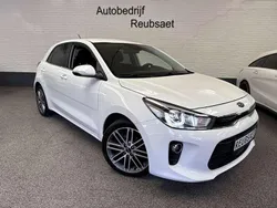Wit Gebruikt 2017 Kia Rio Hatchback | € 12.995 (Eerlijke prijs)