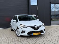 Wit Gebruikt 2020 Renault Clio V Zen Hatchback | € 9.950 (Eerlijke prijs)