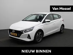 Licht wit Gebruikt 2024 Hyundai i20 Comfort Hatchback | € 19.940 (Eerlijke prijs)