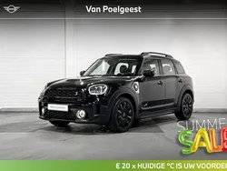 Midnight black (donker zwart) Gebruikt 2022 Mini Countryman SUV | € 36.900