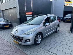 Grijs, metallic lak Gebruikt 2010 Peugeot 207 Stationwagen | € 2.999 (Eerlijke prijs)