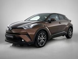 Bruin Gebruikt 2017 Toyota C-HR Executive SUV | € 20.450 (Eerlijke prijs)