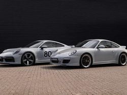 Grijs, metallic lak Gebruikt 2023 Porsche 992 Sport Stationwagen | € 399.995