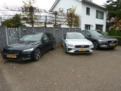 Zwart Gebruikt 2021 Volvo V60 R-Design Stationwagen | € 26.850 (Super prijs)