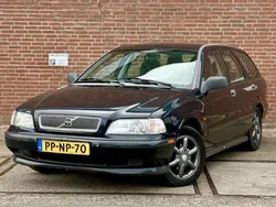 Zwart Gebruikt 1996 Volvo V40 Stationwagen | € 1.650