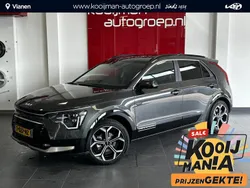 Interstellar grey Gebruikt 2023 Kia Niro Launch Edition SUV | € 36.950 (Eerlijke prijs)