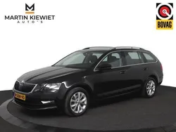 Zwart, metallic lak Gebruikt 2020 Skoda Octavia Business Line Stationwagen | € 13.750 (Goede deal)