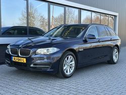 Blauw, metallic lak Gebruikt 2013 BMW 525 Executive Stationwagen | € 9.990 (Iets duurder)