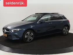 Blauw Gebruikt 2021 Mercedes A250 Business Hatchback | € 23.900 (Super prijs)