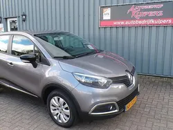 Grijs Gebruikt 2016 Renault Captur Expression SUV | € 8.750 (Eerlijke prijs)