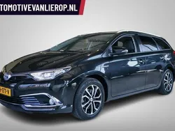 Zwart Gebruikt 2018 Toyota Auris Touring Sports Executive Stationwagen | € 15.995 (Goede deal)