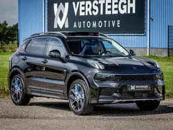 Zwart, metallic lak Gebruikt 2023 Lynk & Co 01 SUV | € 28.400 (Eerlijke prijs)