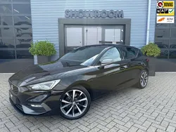 Zwart Gebruikt 2021 Seat Leon FR Hatchback | € 21.895 (Eerlijke prijs)