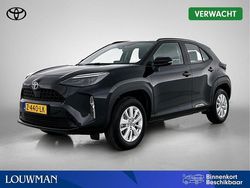 Zwart metallic Gebruikt 2024 Toyota Yaris Active SUV | € 27.950 (Eerlijke prijs)