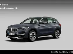 Grijs, metallic lak Gebruikt 2020 BMW X1 Executive SUV | € 32.880 (Iets duurder)