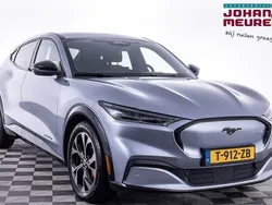 Grijs Gebruikt 2022 Ford Mustang Mach-E Premium SUV | € 29.790