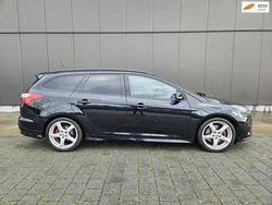 Zwart Gebruikt 2012 Ford Focus ST Stationwagen | € 11.750 (Eerlijke prijs)