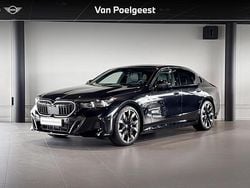 Zwart Gebruikt 2024 BMW 550e M Sport Sedan | € 83.900 (Super prijs)