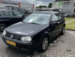 Zwart Gebruikt 2001 VW Golf IV Highline Hatchback | € 900 (Eerlijke prijs)