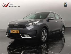 Grijs Gebruikt 2016 Kia Niro First Edition SUV | € 12.950 (Eerlijke prijs)