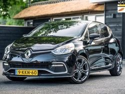 Zwart Gebruikt 2013 Renault Clio R.S. R.S. Hatchback | € 11.950 (Iets duurder)