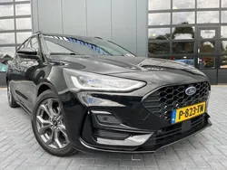Zwart Gebruikt 2022 Ford Focus ST-Line Stationwagen | € 20.450 (Eerlijke prijs)
