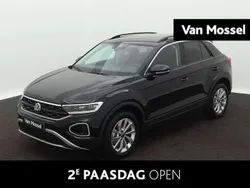 Zwart Nieuw 2025 VW T-Roc Edition SUV | € 41.600 (Goede deal)
