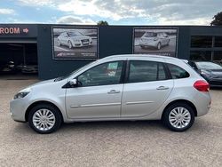 Grijs Gebruikt 2011 Renault Clio GrandTour Collection Stationwagen | € 4.995 (Iets duurder)