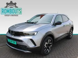 Grijs, metallic lak Gebruikt 2023 Opel Mokka-e Elegance SUV | € 25.750 (Duur)