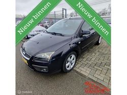 Blauw Gebruikt 2005 Ford Focus Stationwagen | € 999 (Iets duurder)