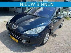 Blauw Gebruikt 2007 Peugeot 307 Hatchback | € 1.749 (Eerlijke prijs)