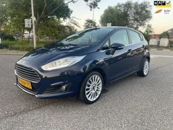 Blauw Gebruikt 2013 Ford Fiesta Titanium Hatchback | € 3.995 (Eerlijke prijs)