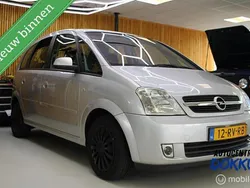 Grijs Gebruikt 2005 Opel Meriva Cosmo MPV | € 2.899 (Eerlijke prijs)