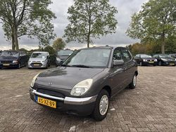 Grijs Gebruikt 1999 Daihatsu Sirion Hatchback | € 1.649 (Eerlijke prijs)