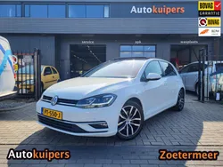 Wit Gebruikt 2017 VW Golf VII Highline Hatchback | € 19.950 (Eerlijke prijs)