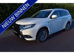 Wit Gebruikt 2020 Mitsubishi Outlander P-HEV Intense SUV | € 21.980 (Super prijs)